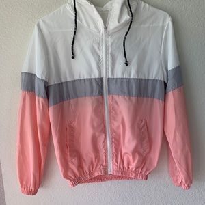 Sporty wind breaker